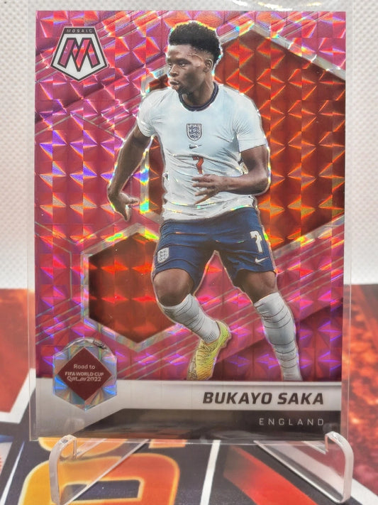 Bukayo Saka 2021-22 Panini Mosaic FIFA RTWC Pink Prizm /25 #40 England